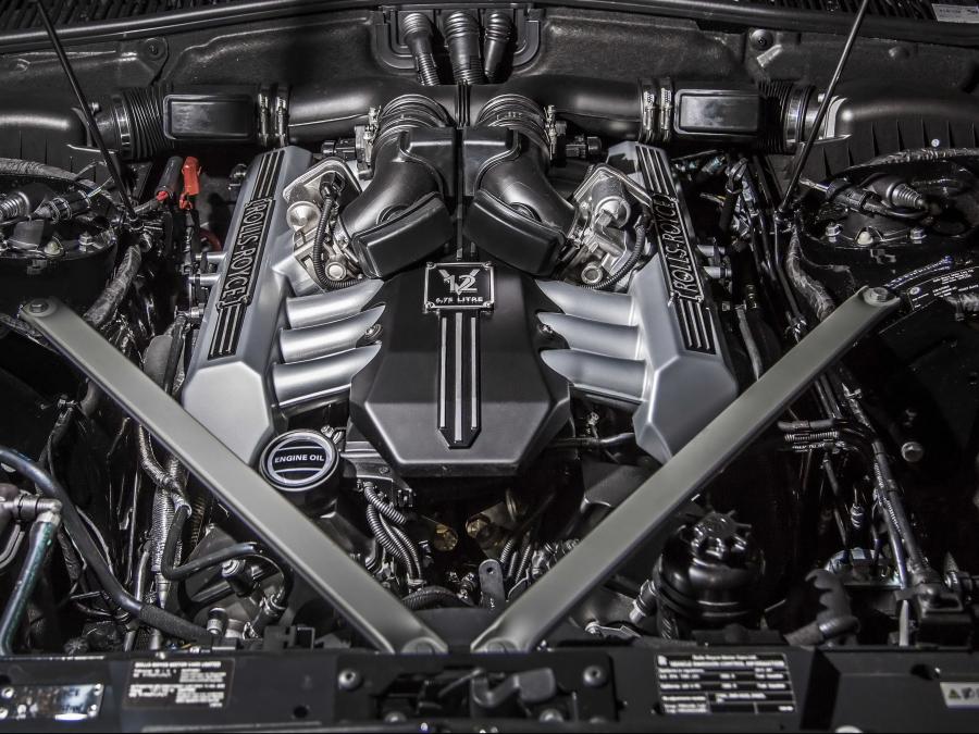  Rolls-Royce Phantom Drophead Coupe Nighthawk 2015 года  (фото 8 из 12)